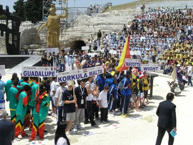 OKU GODE I NAKON PETNAESTE GODINE 130 fotografija sa 'Sicilije 2006', a većina prvi put 'ugledala svjetlost dana'....