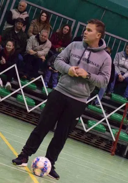 dj28