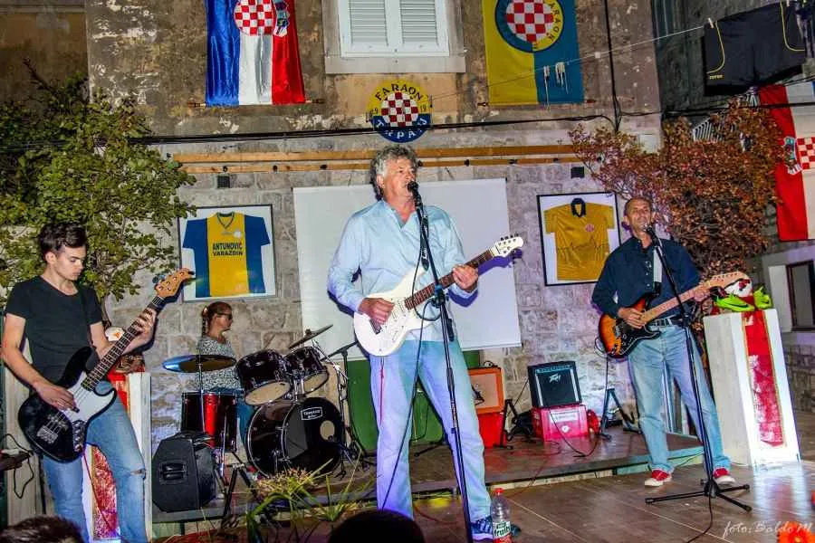 6 72086826 10217480240256976 1163437208045092864 o