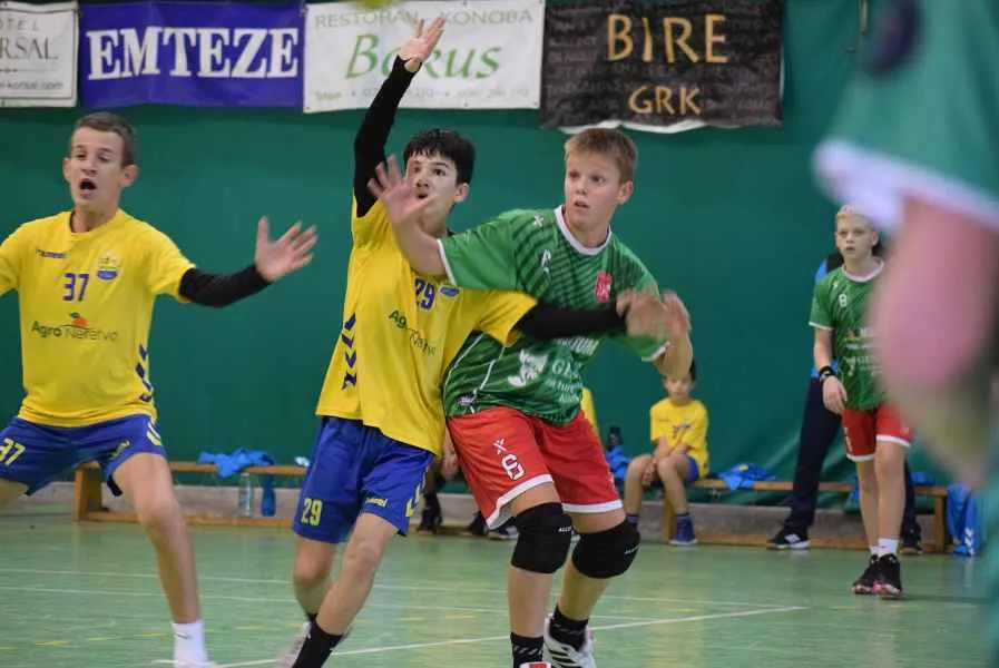 10 u20