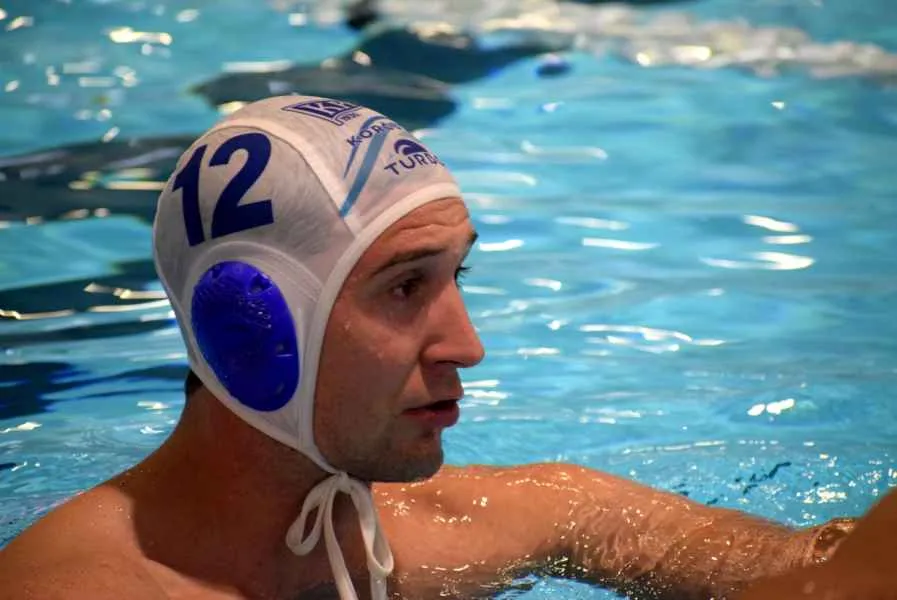 4 16