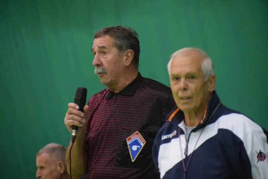 2 0 11